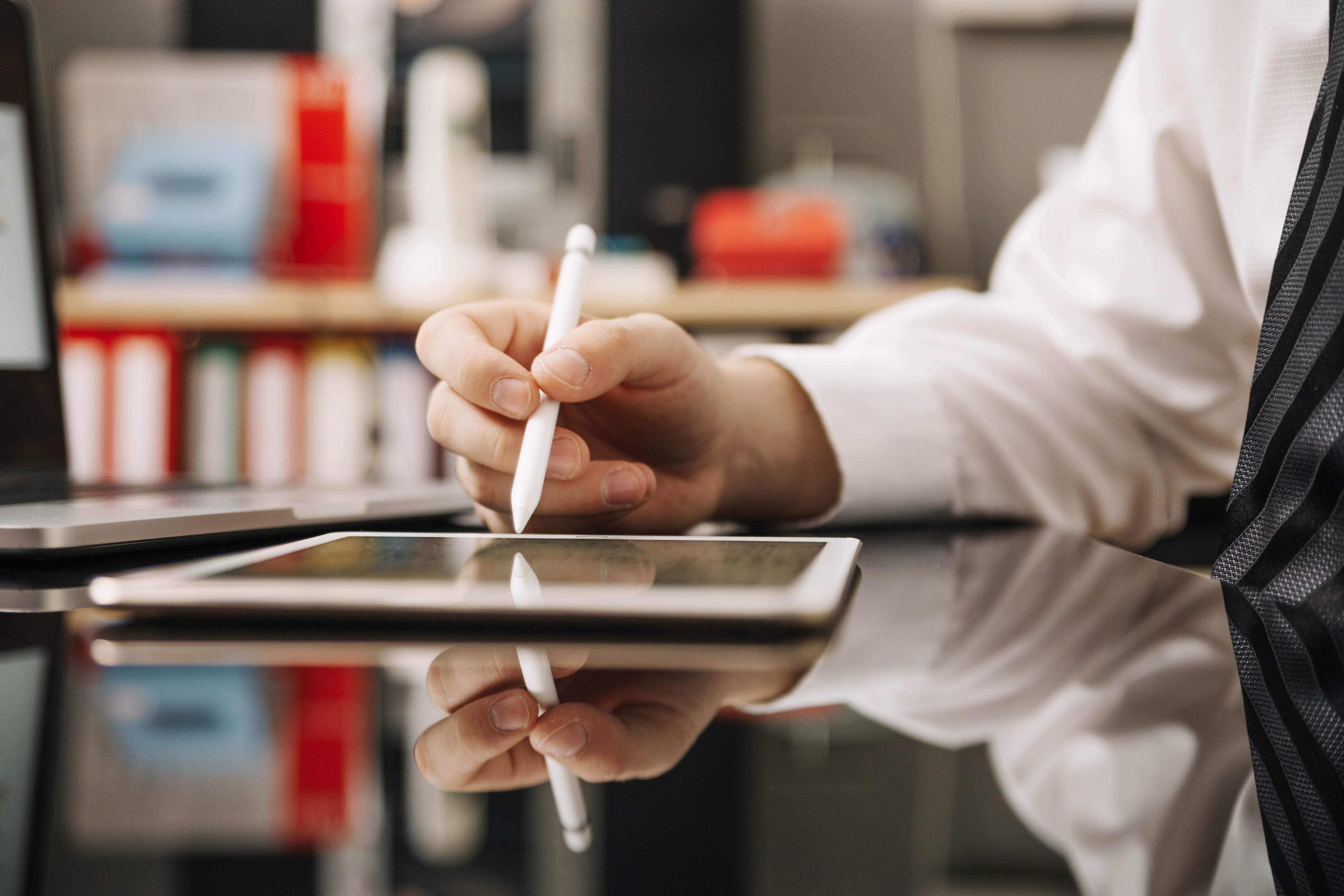 man-working-with-pencil-tablet